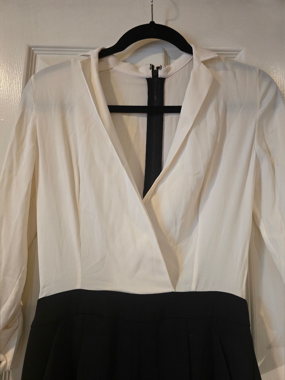 Alice + Olivia Two Tone Romper Cream And Black Size 2 - Picture 4 of 10